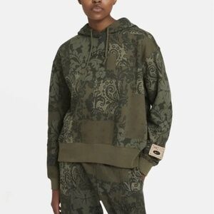 Nike Sportswear Trend Gel Revival Set Size Small